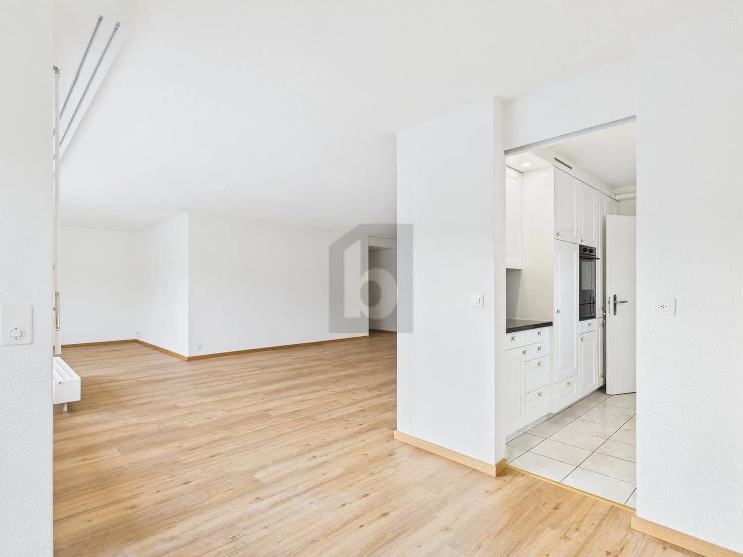 SANIERT, PFLEGELEICHT MIT PRACHTVOLLER AUSSICHT