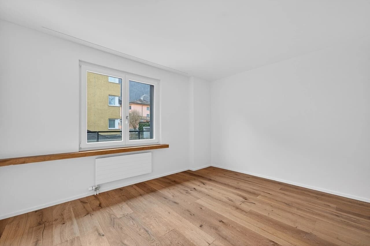 Erstvermietung: 2.5-Zimmer-Wohnung mit 2 Balkonen & Seeblick