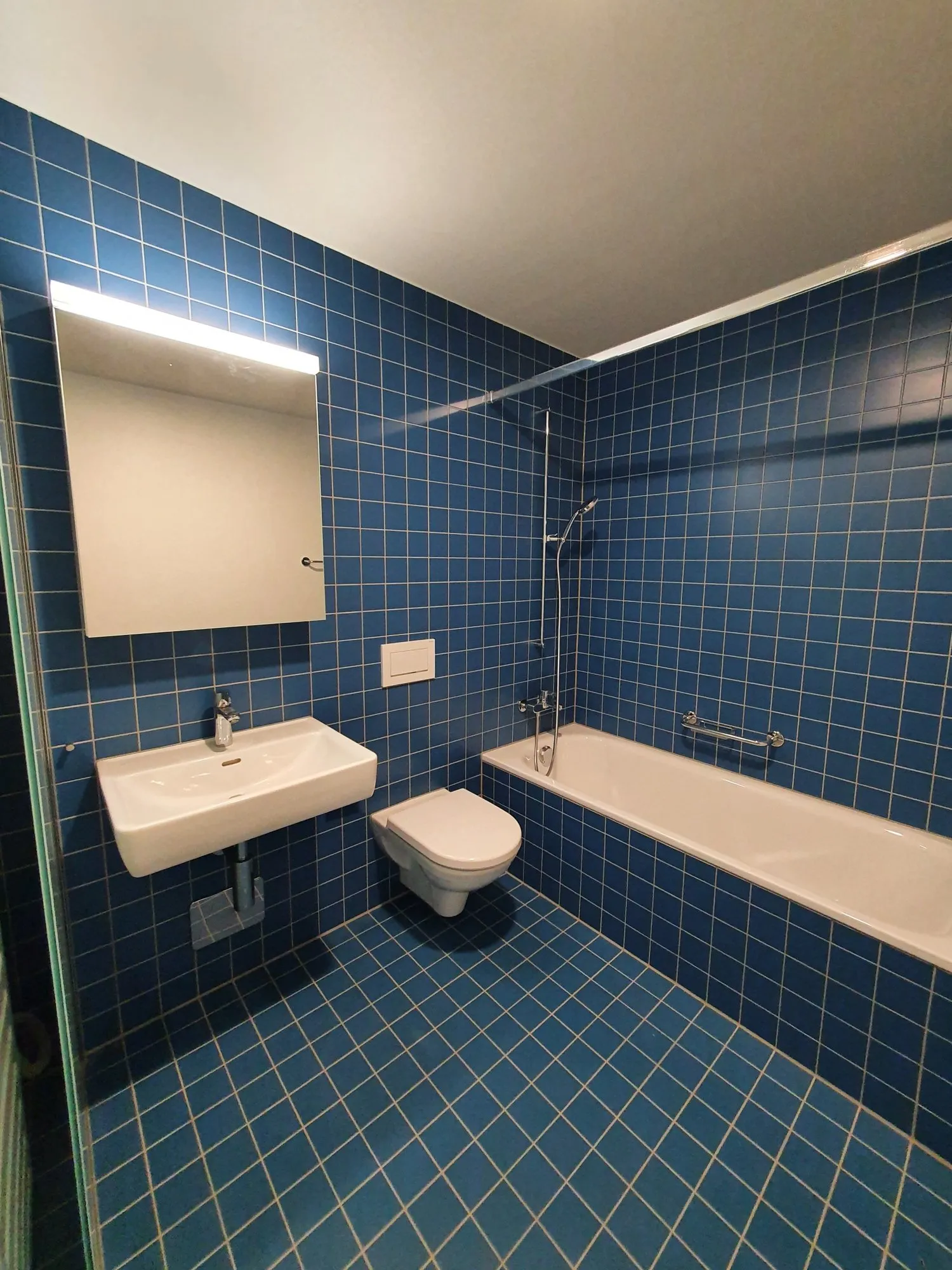 - Erste Monatsmiete Gratis - Modernes Wohnen in einer Atelierwohnung