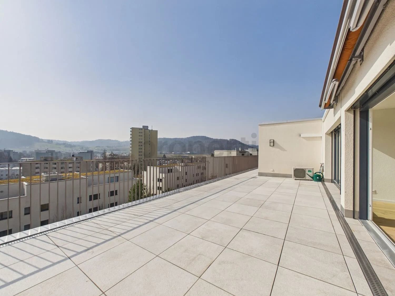 Moderne 4.5-Zimmer-Wohnung mit sonnigen Terrassen in Winterthur