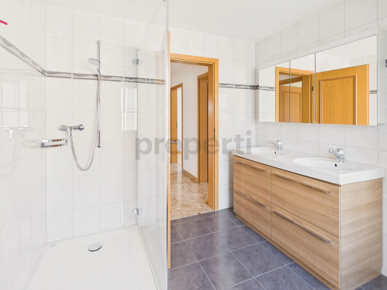 Elegante 4.5-Zimmer-Wohnung mit Balkon in ruhiger Lage in Lüchingen (SG)