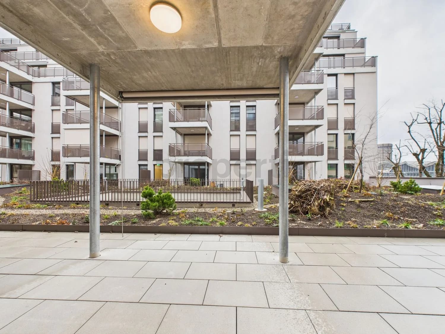 Moderne 2.5-Zimmer-Wohnung mit Balkon, Basel