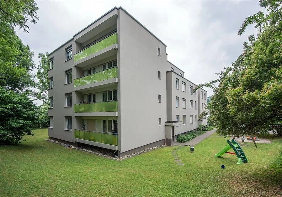 Helle, moderne Wohnung im Grünen