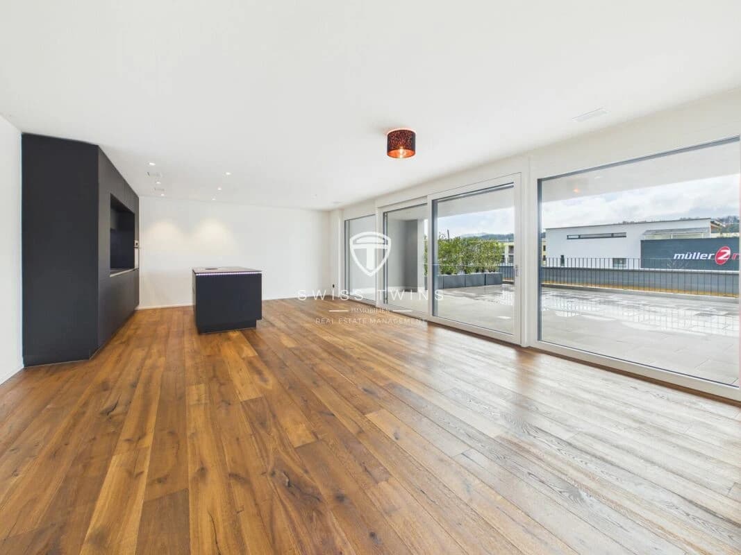 Luxuriöse 3.5-Zimmer-Terrassenwohnung mit 132m² Privat-Terrasse und traumhafter Aussicht auf Pilatus & Rigi
