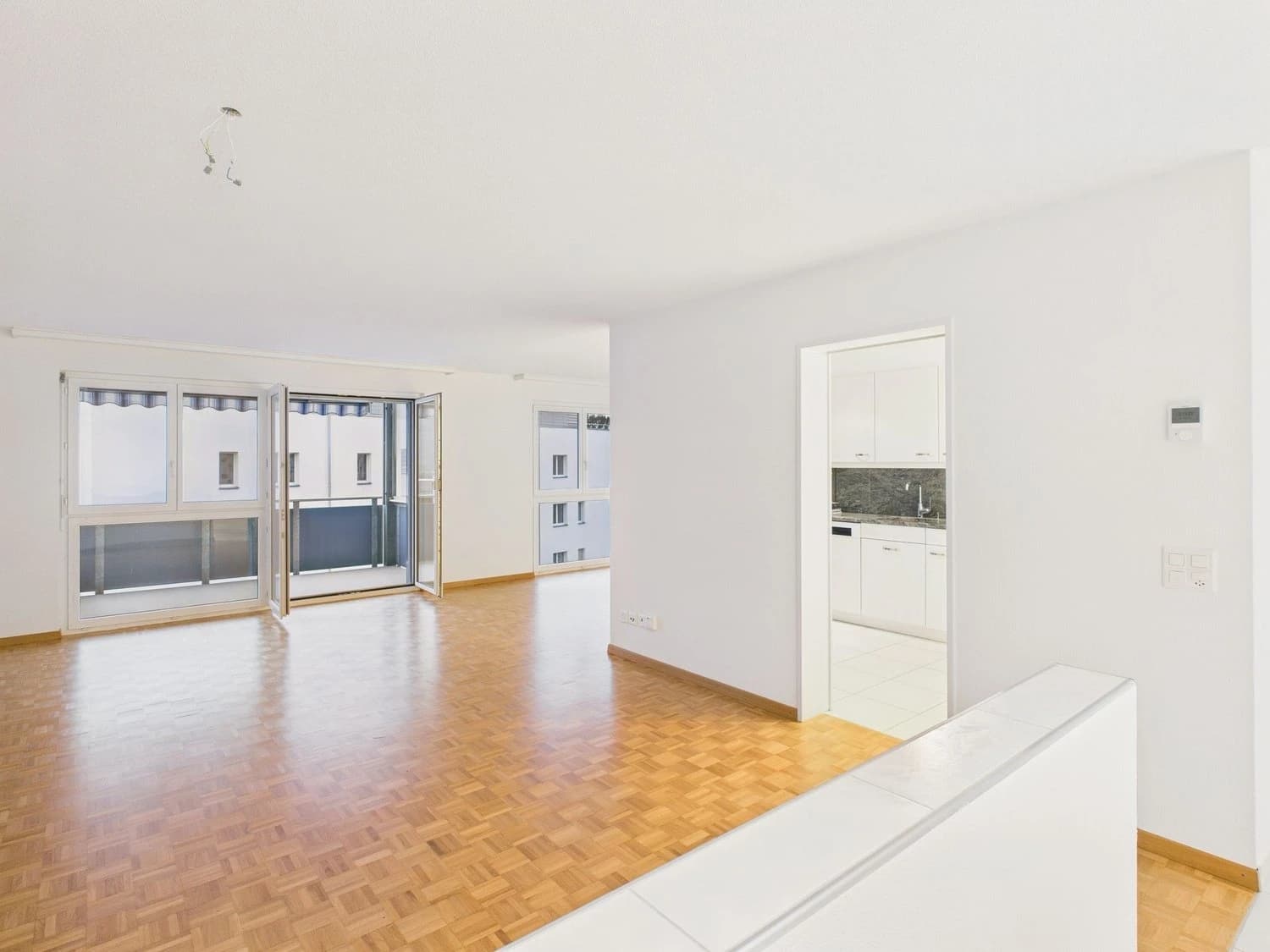 Moderne 4.5-Zimmer Wohnung mit grossem Balkon, ideal für Familien , Kirchdorf AG
