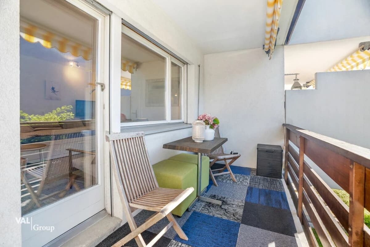 Möbliertes Studio mit Balkon und unverbaubarer Aussicht