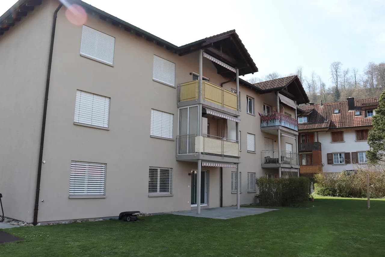 Moderne Eleganz: Stilvolle Wohnung mit grosszügigem Aussenbereich!