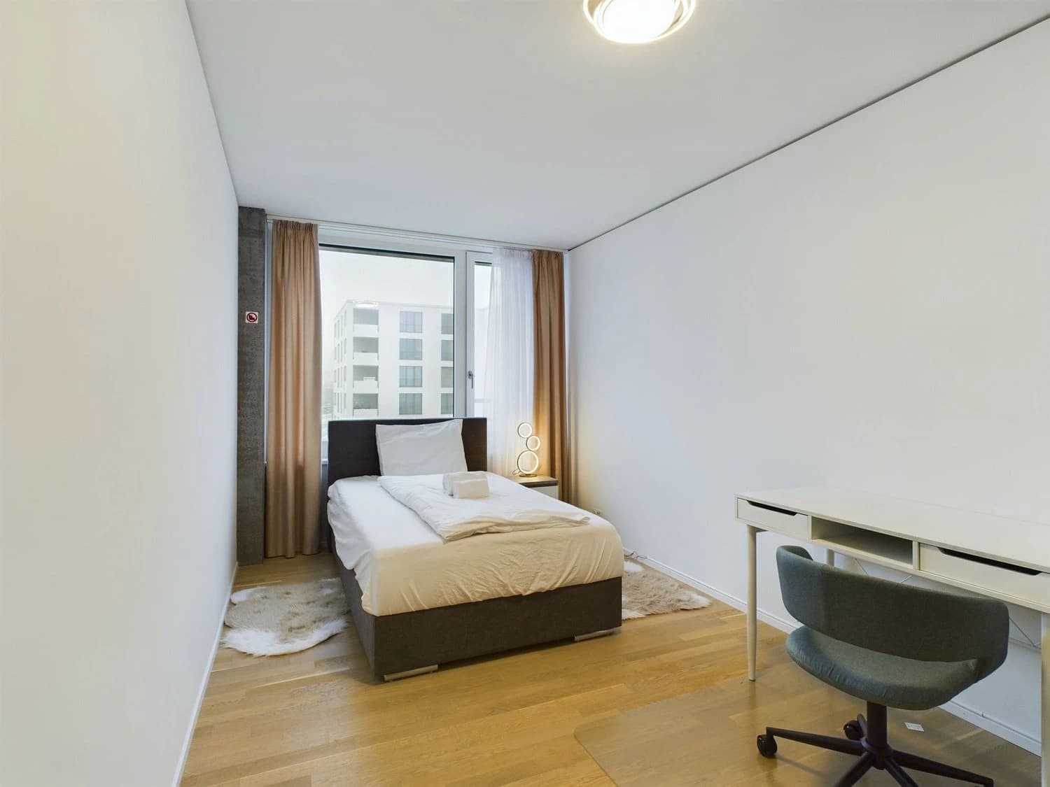 Moderne 5.5-Zimmer Wohnung in Neuhausen
