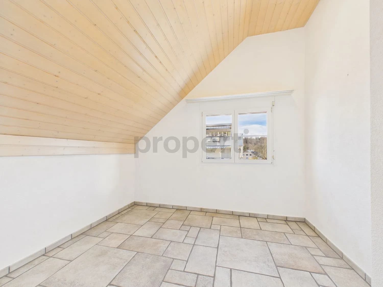 Modernes freistehendes 5.5-Zimmer-Einfamilienhaus mit Doppelgarage und zwei E-Ladestationen in Lindau