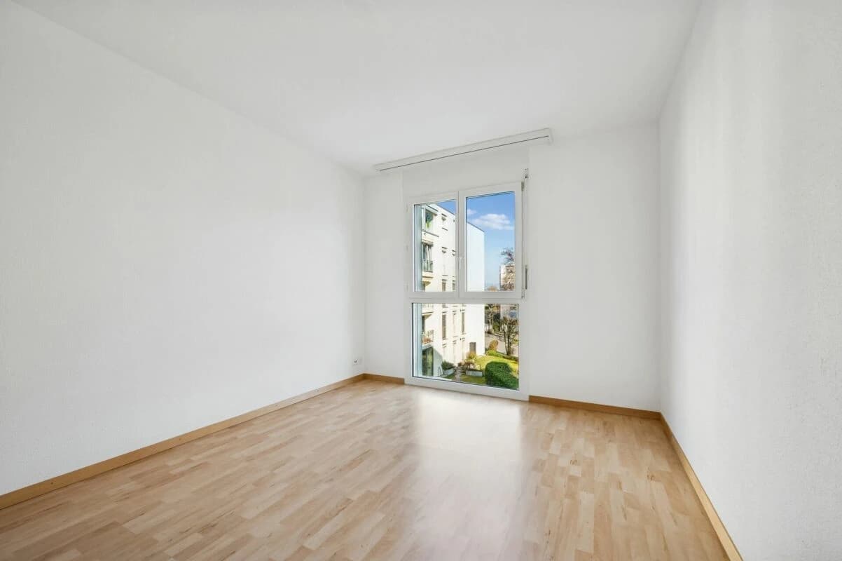 Attraktive 4.5-Zimmer-Etagenwohnung mit Balkon und Weitsicht ins Grüne