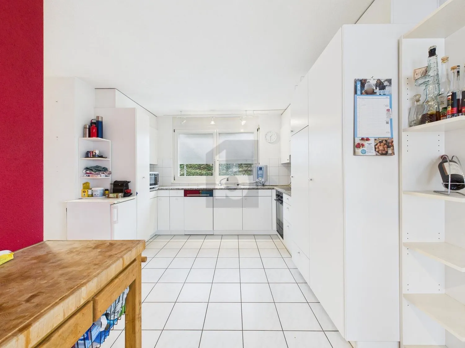 MIT GROSSEM GARTEN AN FAMILIENFREUNDLICHER LAGE