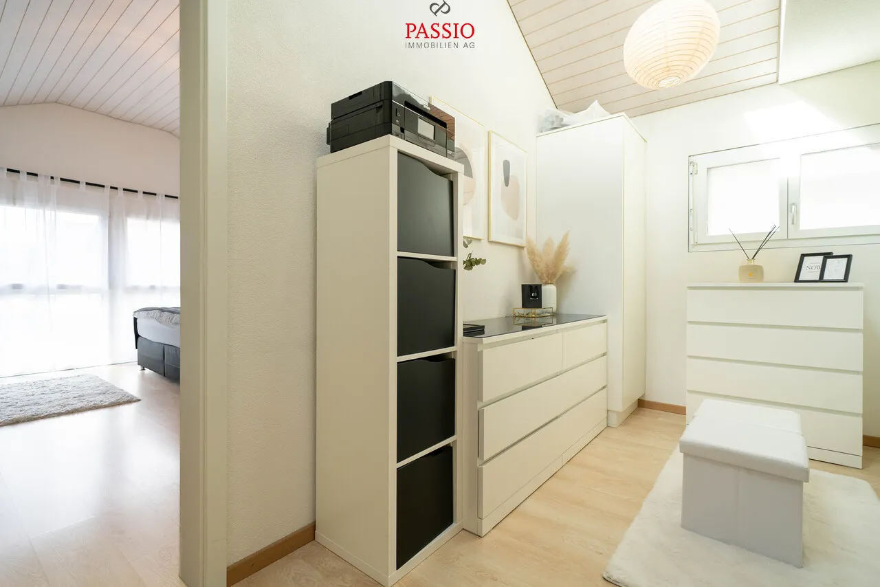 7.5-Zimmer Doppeleinfamilienhaus mit Seesicht und Potenzial