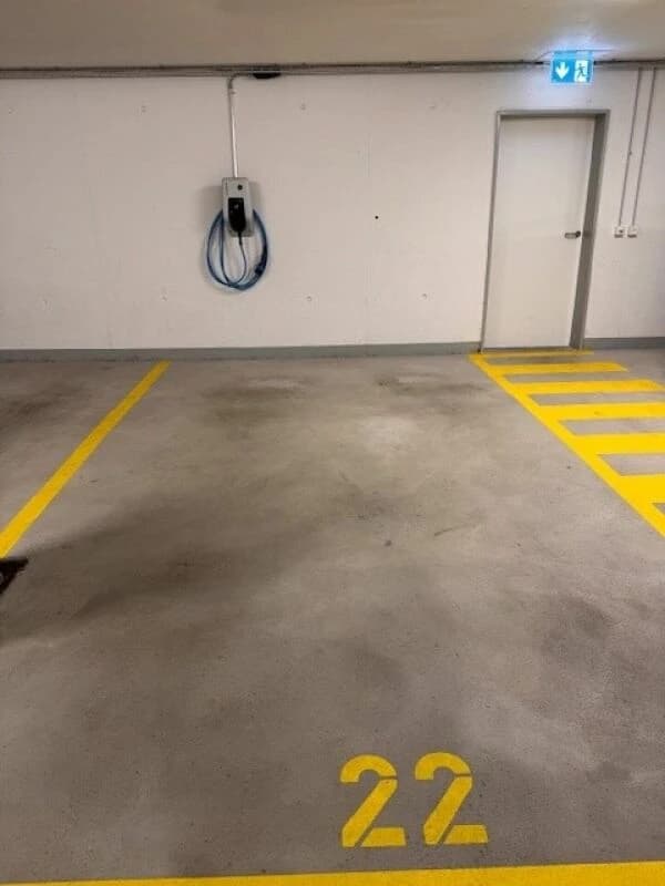 Moderne Dachmaisonette mit Einfamilienhaus-Charakter - bankengeprüft