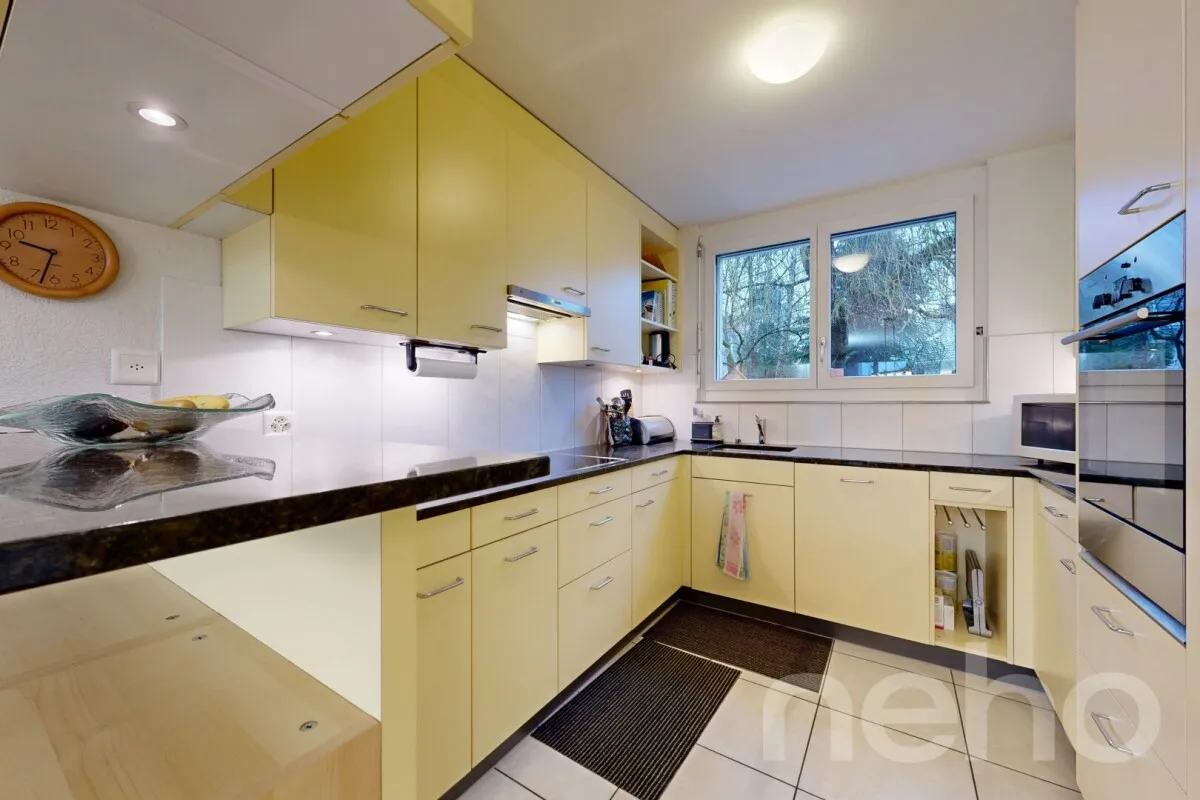 Attraktives Familienhaus mit Garten und direktem TG-Zugang