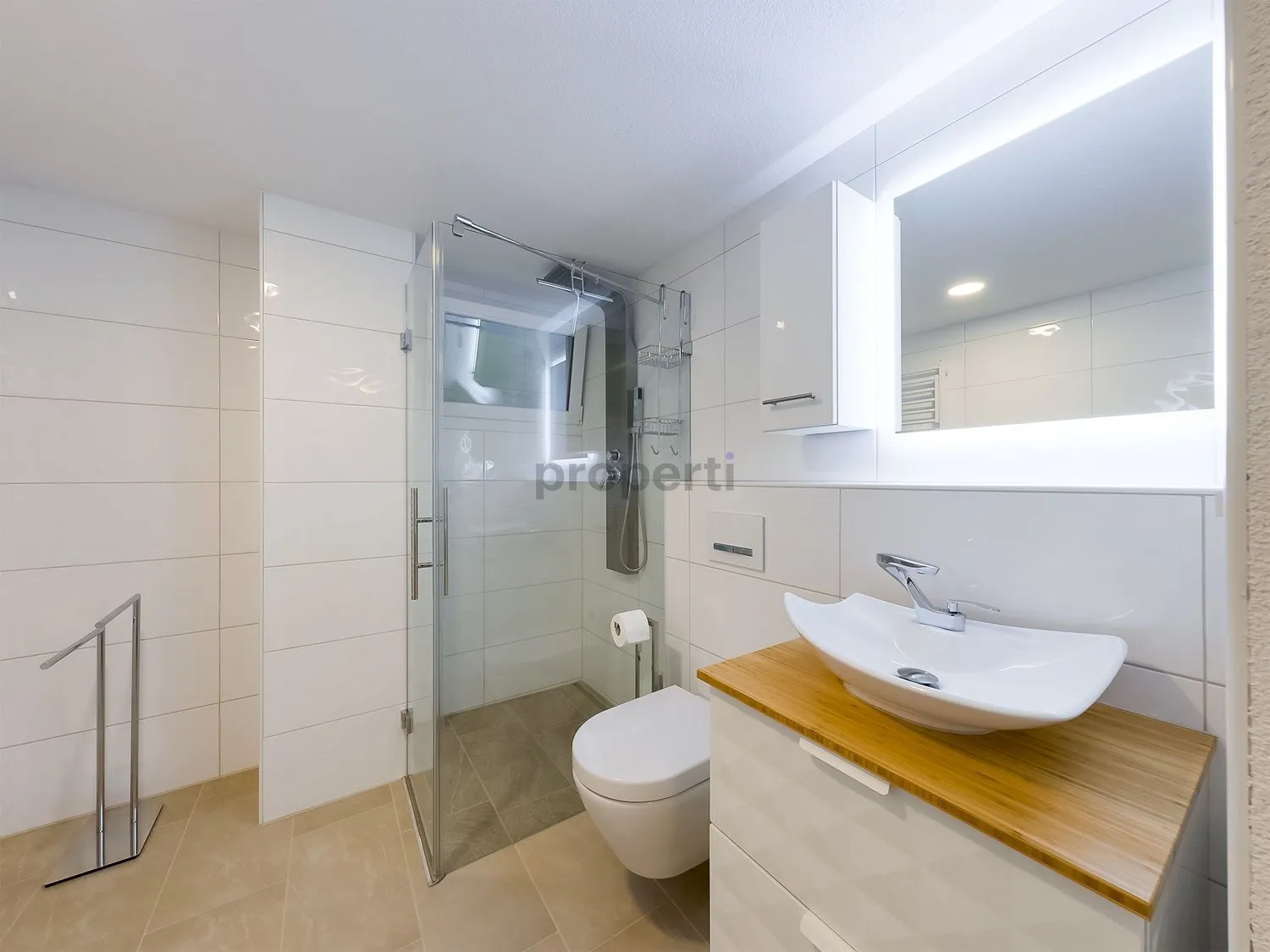 Leben wie im Einfamilienhaus - ruhig gelegene, moderne 3.5 Zimmer Wohnung mit eigenem Gartensitzplatz