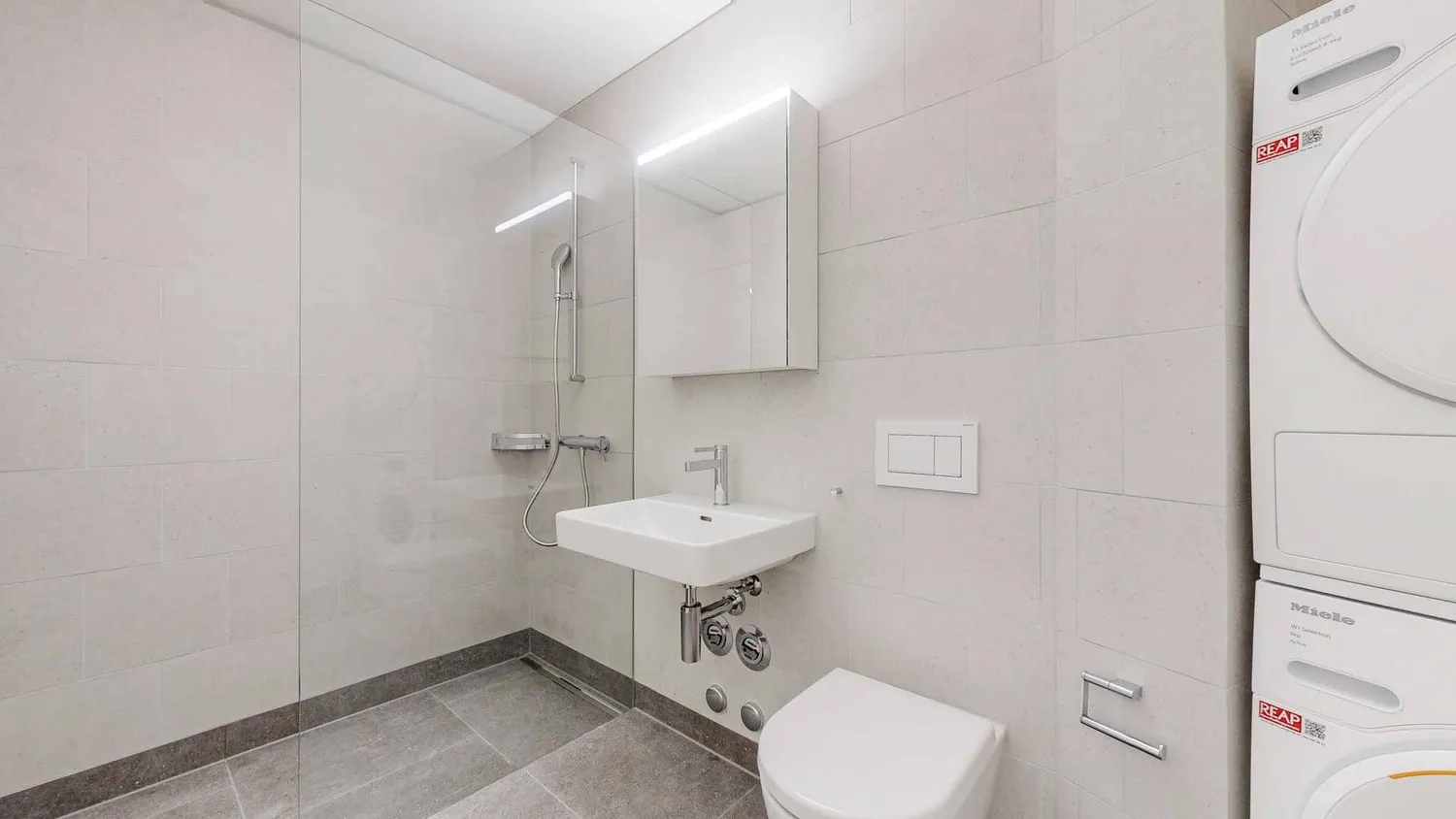 Neubauwohnung mit Pilatusblick!