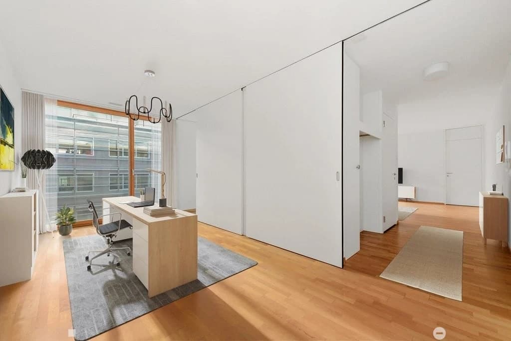 Grosszügiges Wohnen an zentraler Lage mit zusätzlichem Zimmer