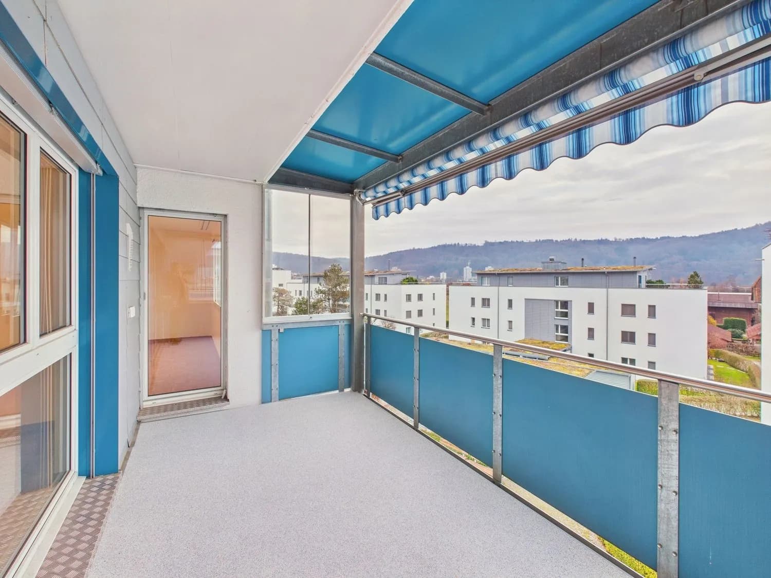 Moderne 4.5-Zimmer Wohnung mit grossem Balkon, ideal für Familien , Kirchdorf AG