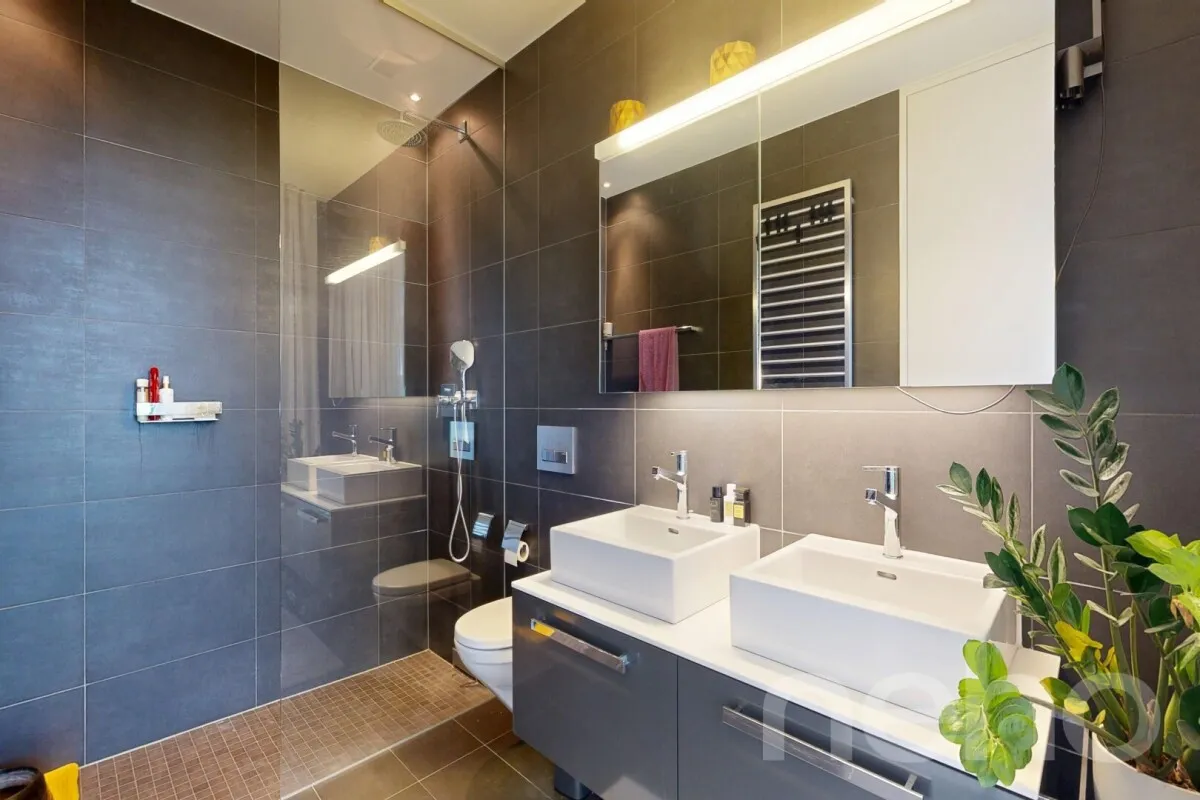 Moderne 2.5-Zimmer-Wohnung mit Skyline Flair