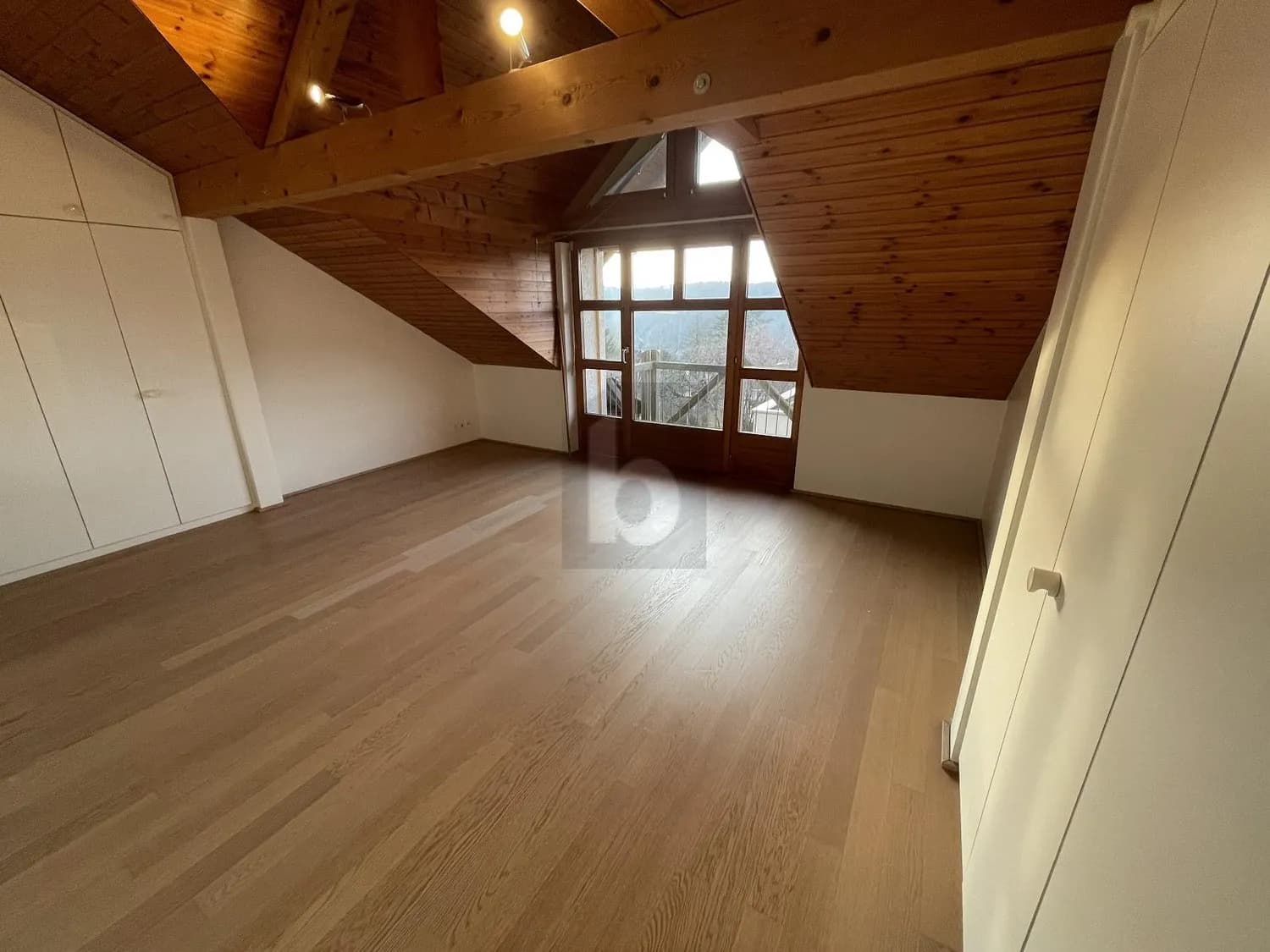 SONNENLAGE MIT WEITBLICK