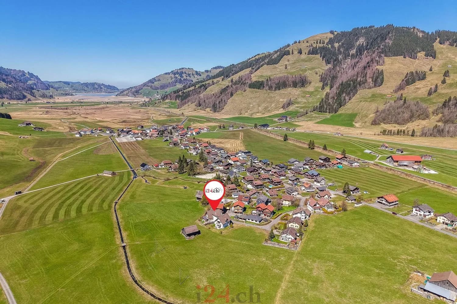 6.5 Zi-Doppeleinfamilienhaus mit Einliegerwohnung