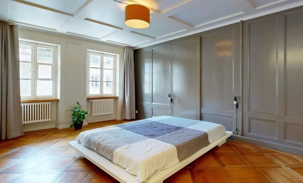 Gschichtsträchtigi Muure mit modernem Inneläbe ir Burgdorfer Autstadt