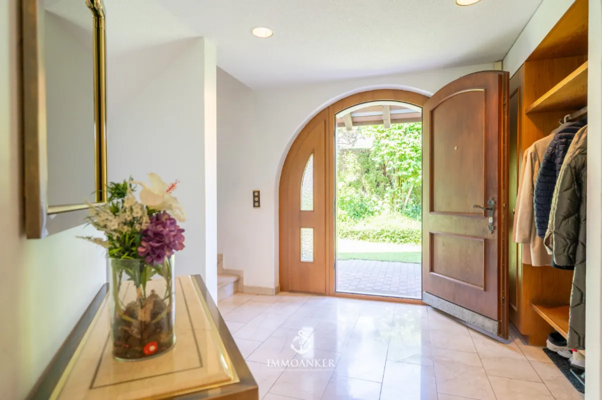 Private Poolvilla mit Einliegerwohnung - Ihr Rückzugsort in Fällanden