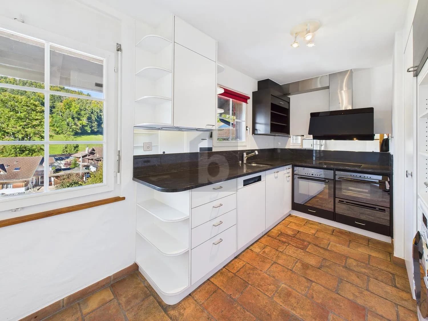 PREISHIT! SONNIGE UND RUHIGE RARITÄT MIT GALERIE