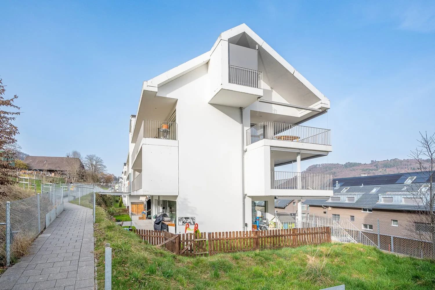 Grosszügige 3.5-Zimmerwohnung mit grossem Garten & Terrasse, Toffen