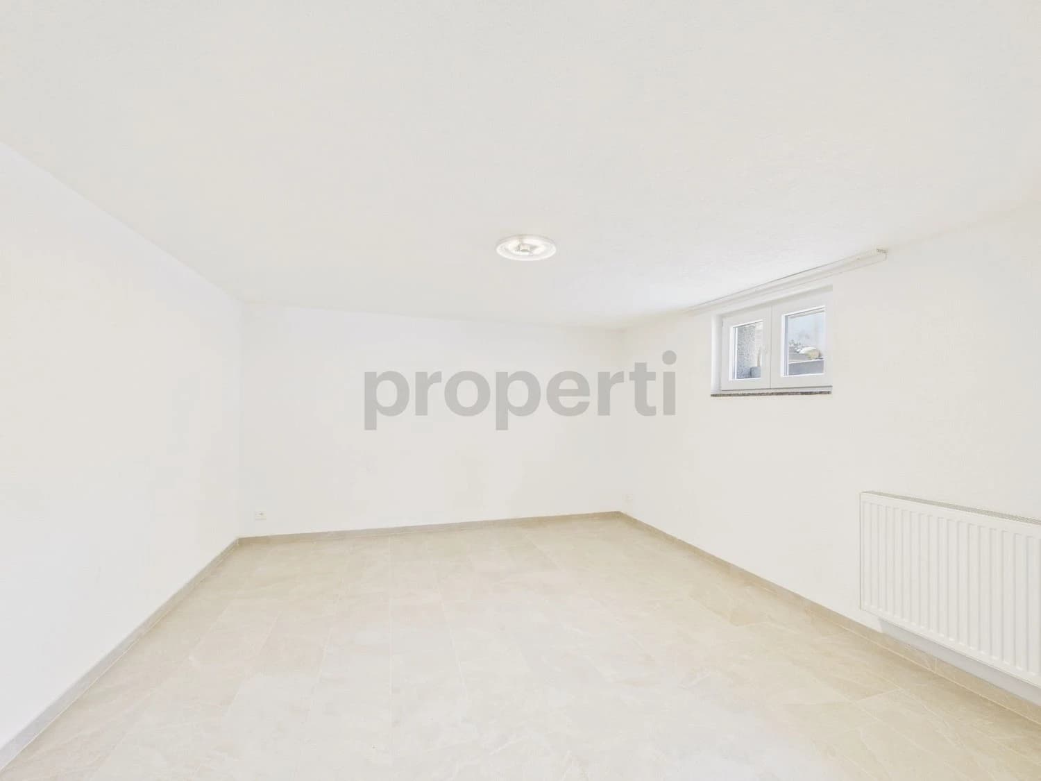 Neu renoviertes 5-Zimmer-Einfamilienhaus mit praktischem Keller, Elsau