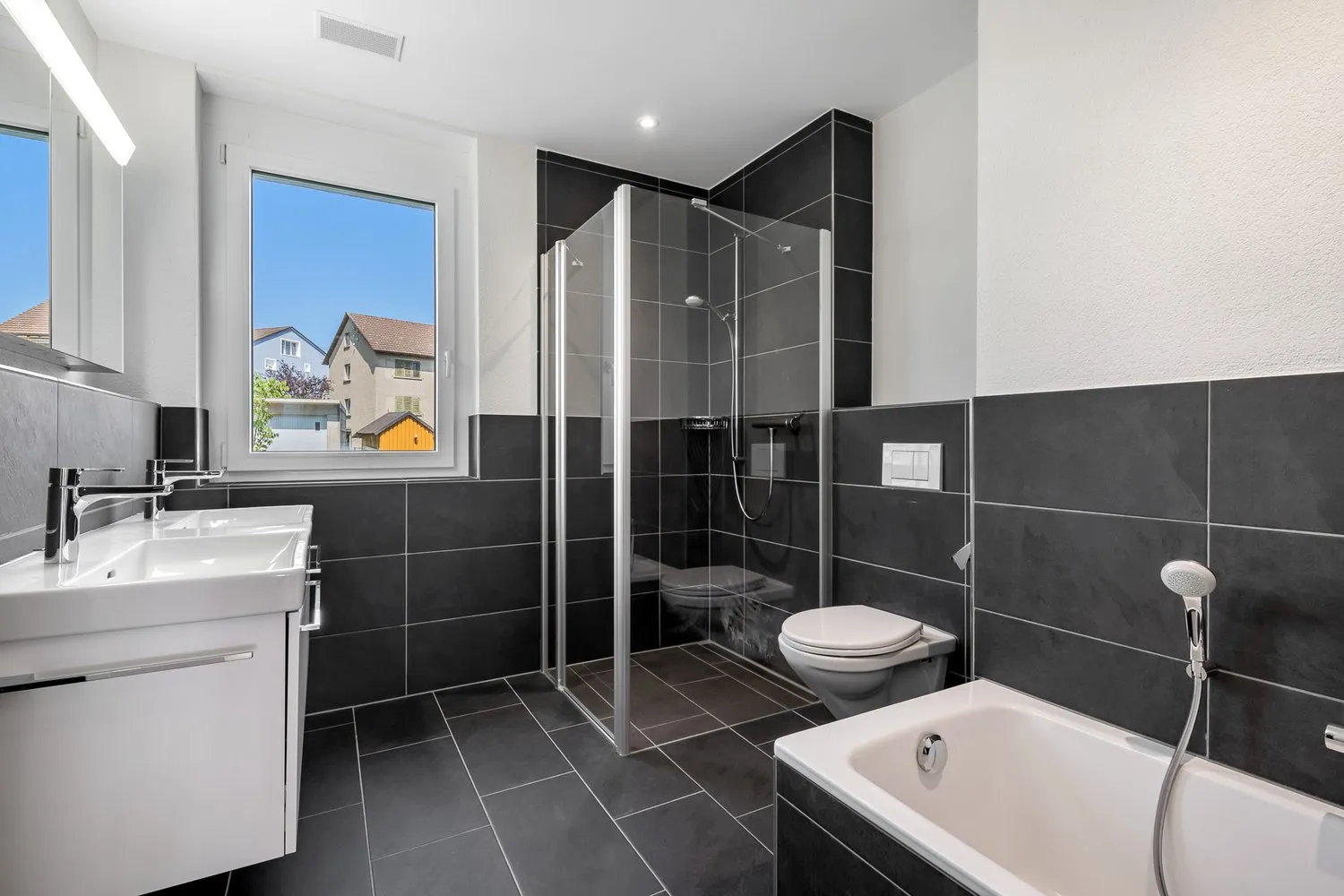 Grosszügige Neubauwohnung mit Weitsicht