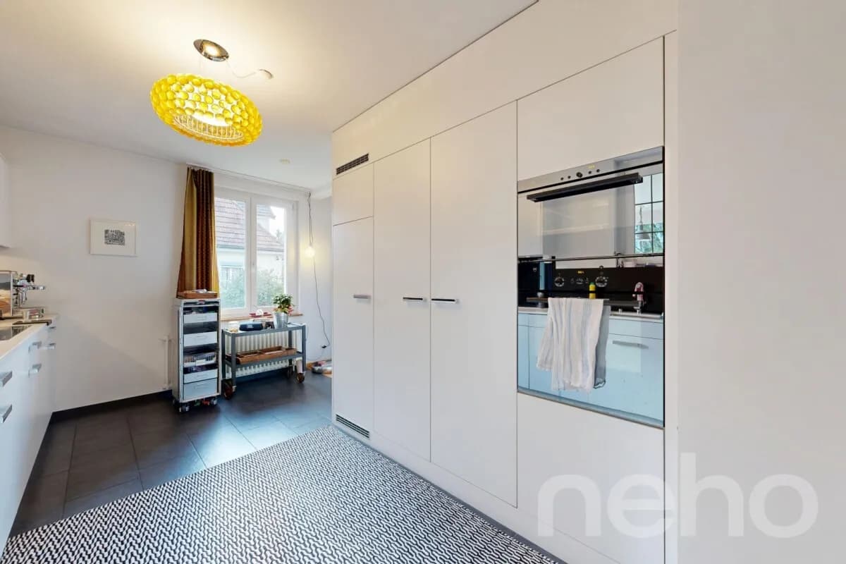 Rarität im Hardhof: Gepflegtes Stadthaus mit Ausbaupotenzial