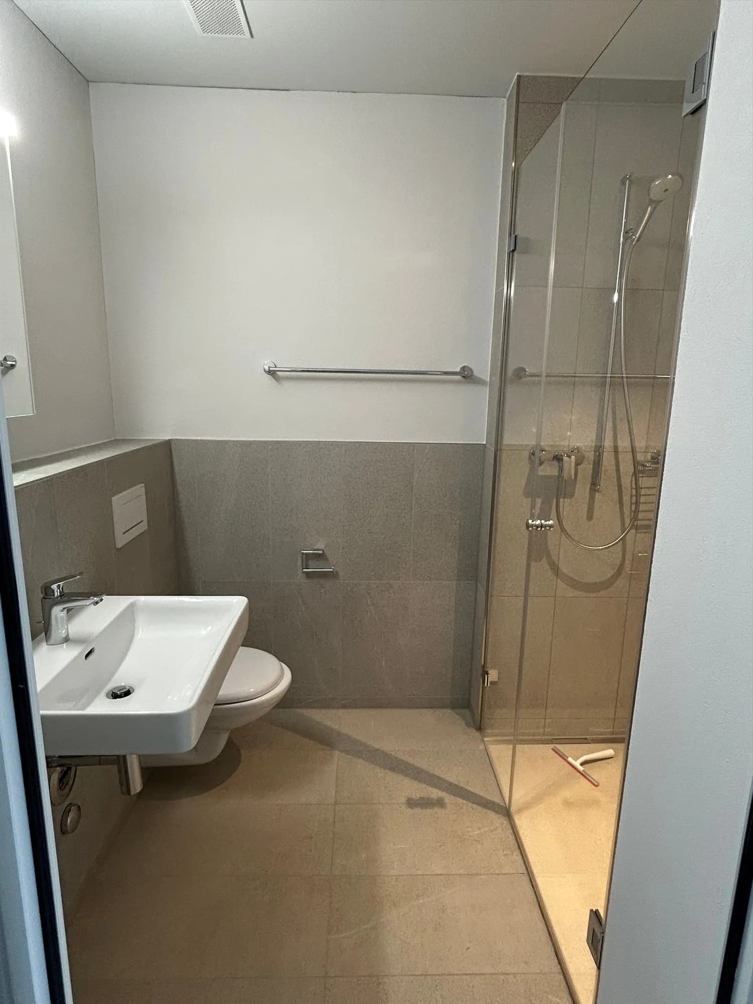 Traumhafte 1.5-Zimmerwohnung mit Sicht auf den Zürichsee!