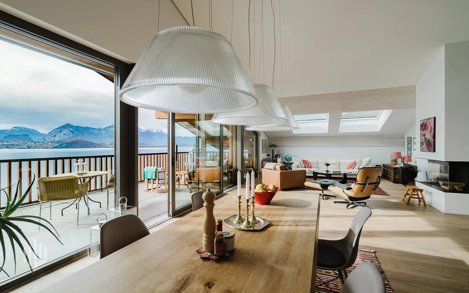 ImmoWyss -  Exklusive Dachwohnung im "Lake Spirit"  über dem Thunersee