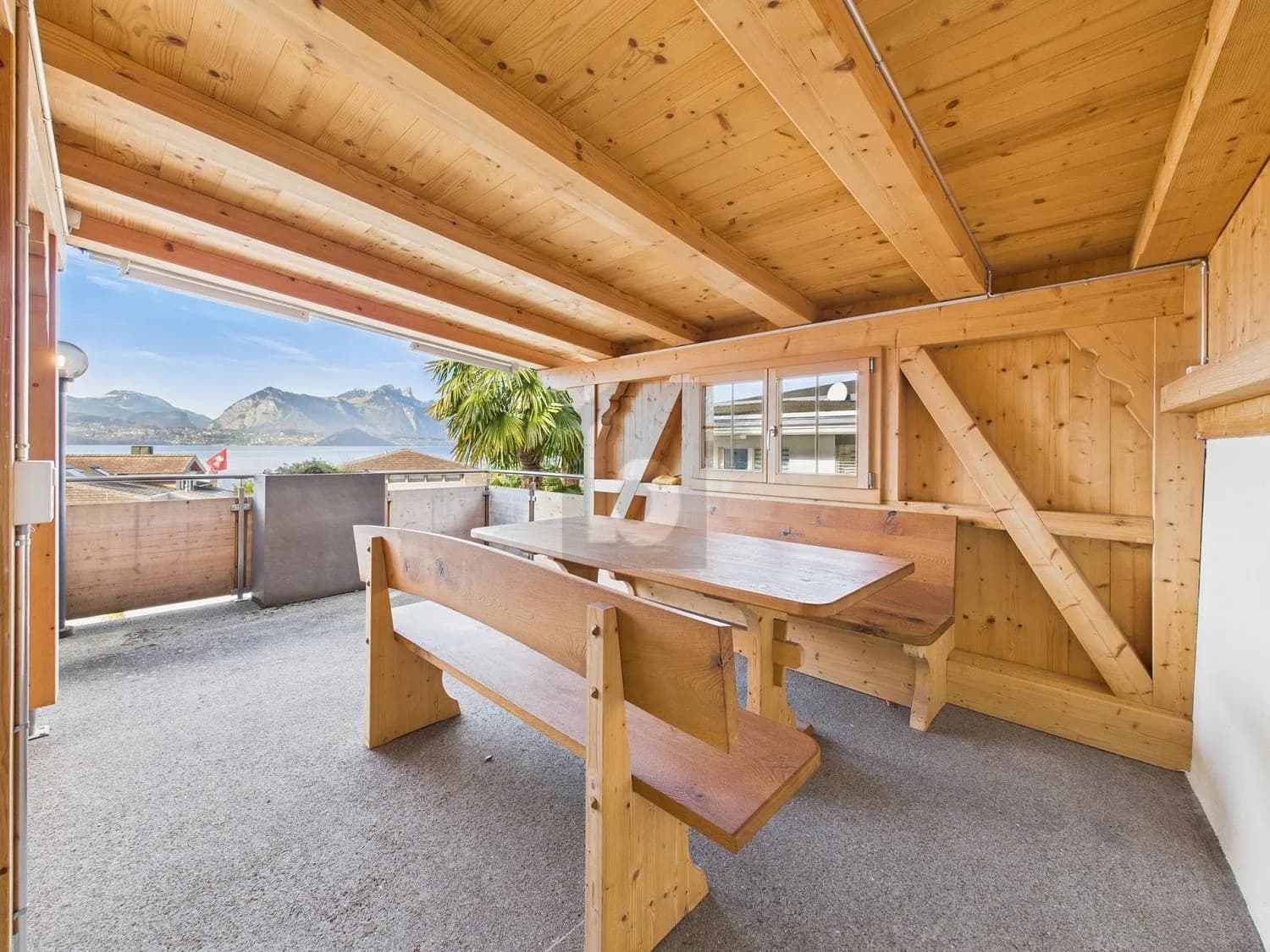 ZENTRAL UND GROSSZÜGIG