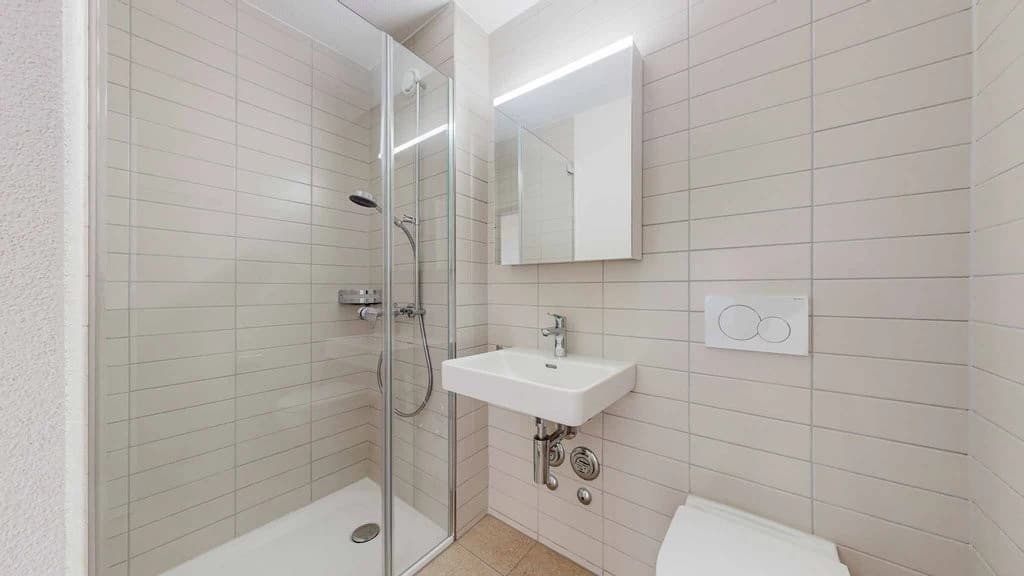 Grosszügig und frisch saniert!