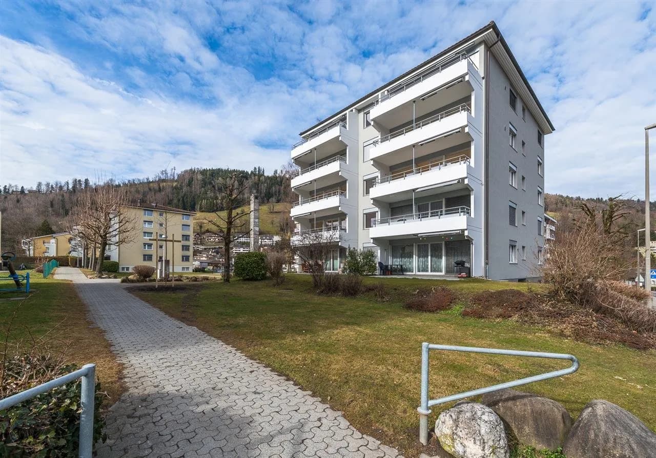 "Hergiswaldstrasse" - Die bessere Art  Wohnen in einer tollen Familienwohnung