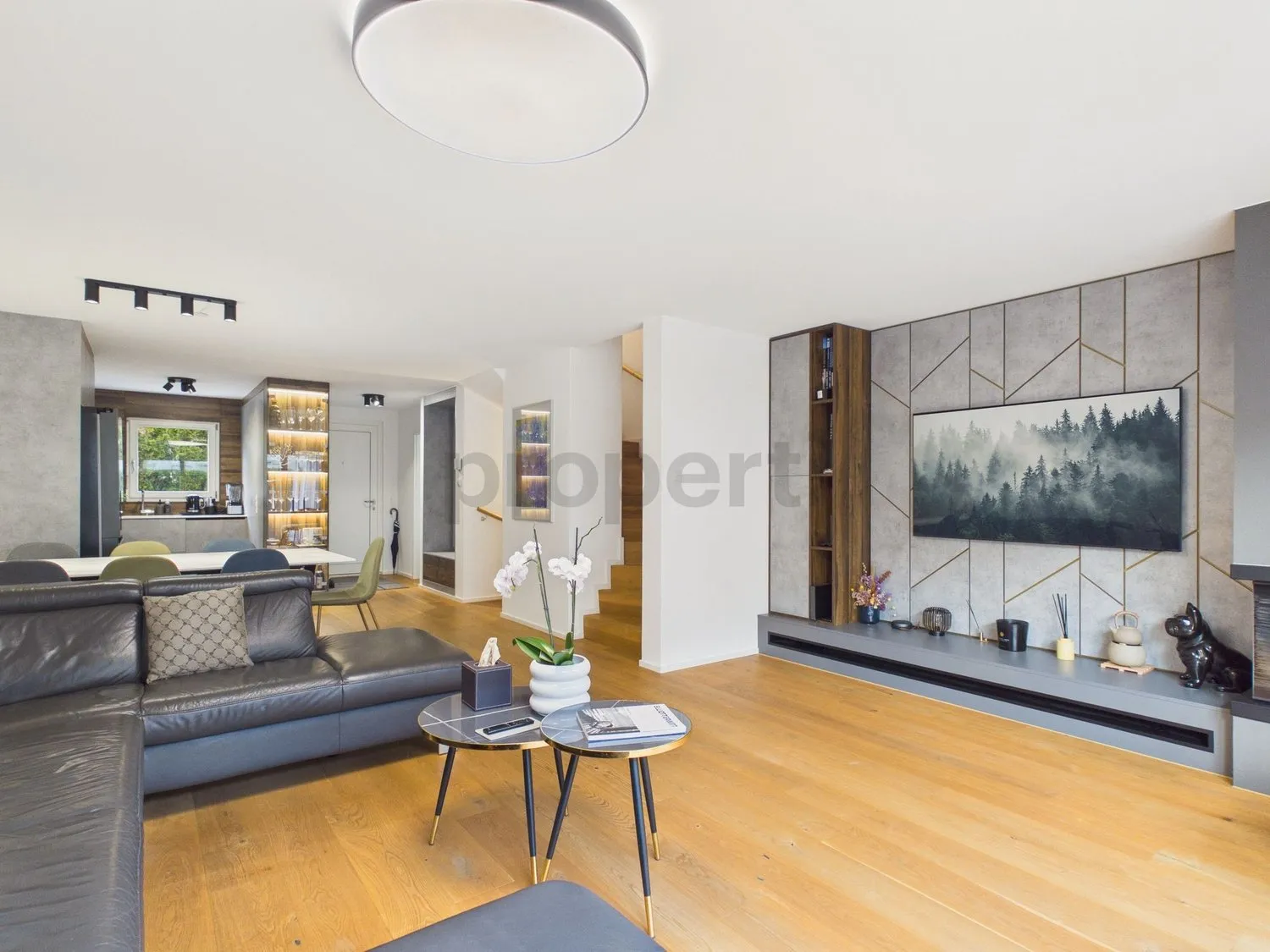 Geräumiges 5.5-Zimmer-Reihenhaus mit praktischem Grundriss, in Pfäffikon SZ (Baurecht)