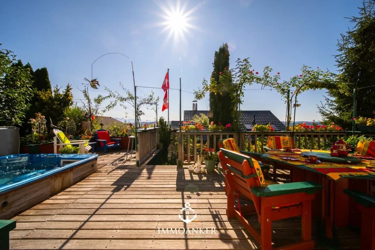 Wohnen mit Weitblick - umgeben von Ruhe und Grün. - 6.5 Zimmer EFH in Sulz