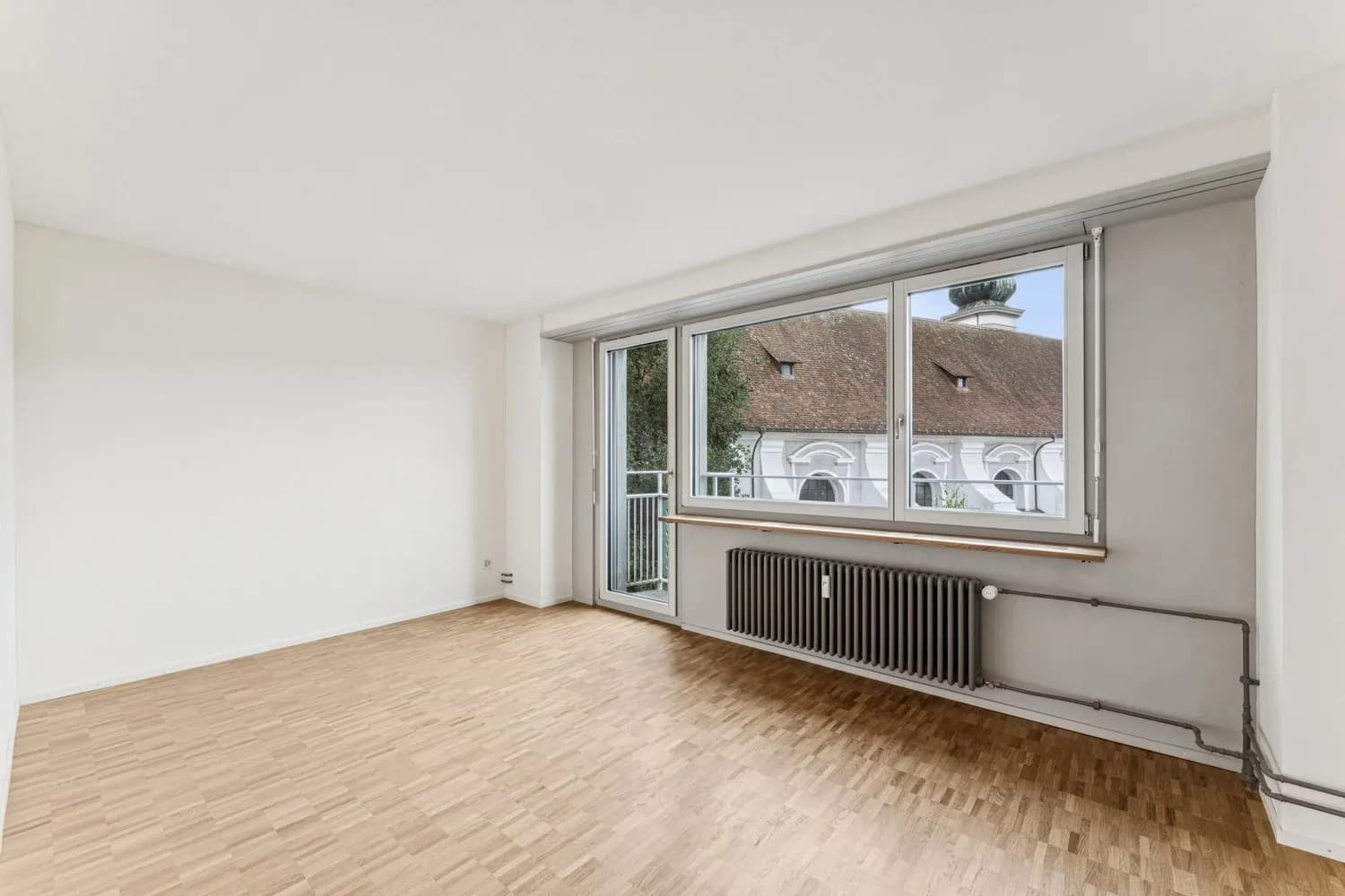 Erstvermietung - Wohnen & Arbeiten mit Reussblick!