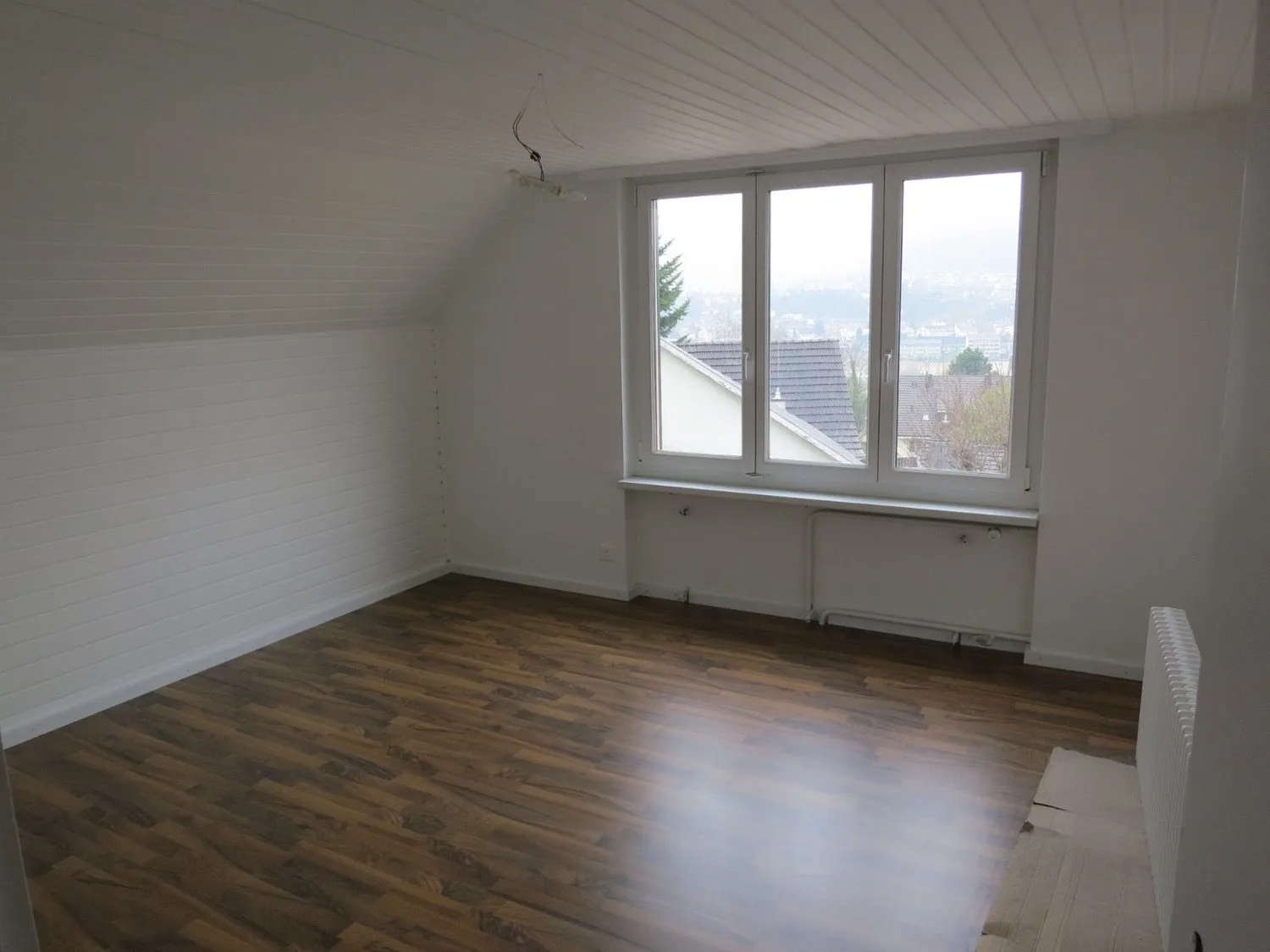 Helle 2-Zimmer-Wohnung mit praktischer Kellerfläche, Füllinsdorf