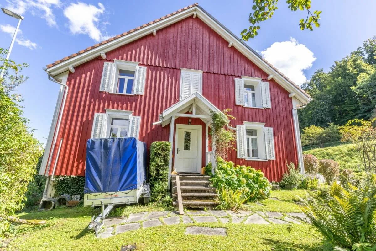 Historisches Juwel: 7-Zimmer-Einfamilienhaus mit vielseitigem Raumangebot