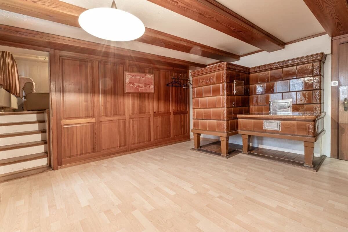 Potenzialreiches Bauernhaus mit drei Wohneinheiten und Scheune