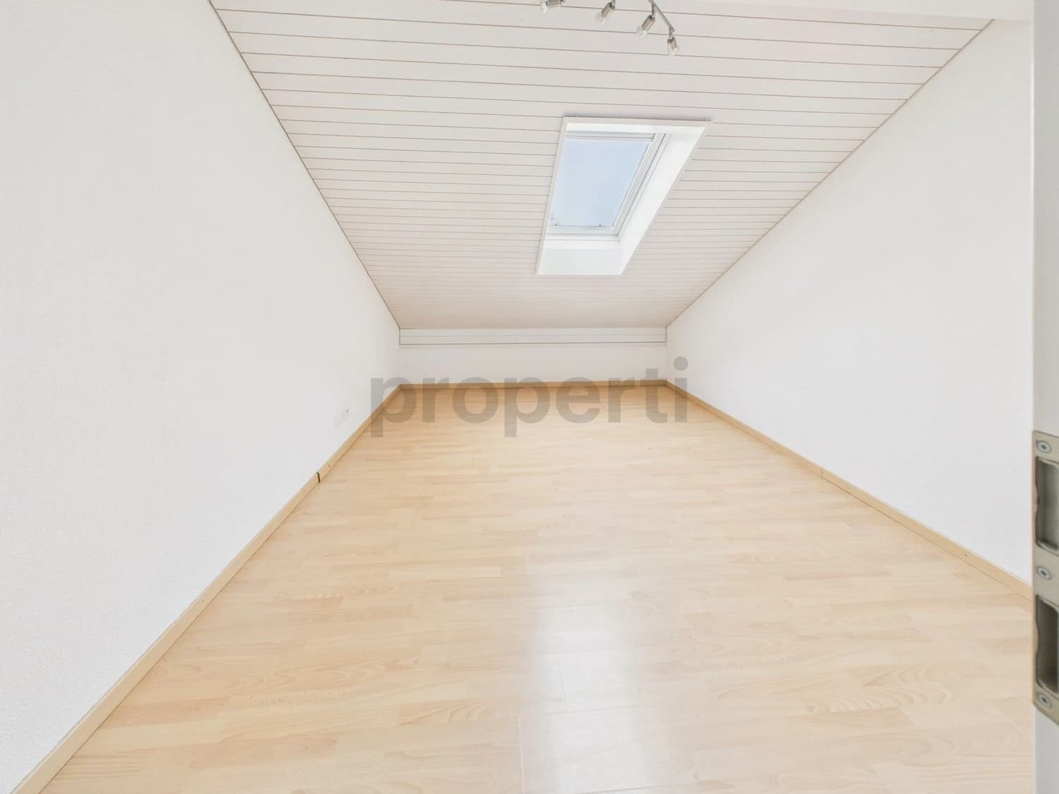 Stilvolle 4.5-Zimmer-Dachgeschosswohnung mit Weitsicht