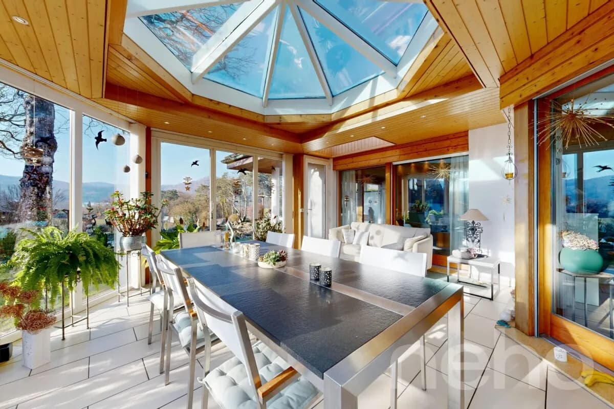 Freistehendes Haus mit grossem Garten und unverbaubarer Sicht