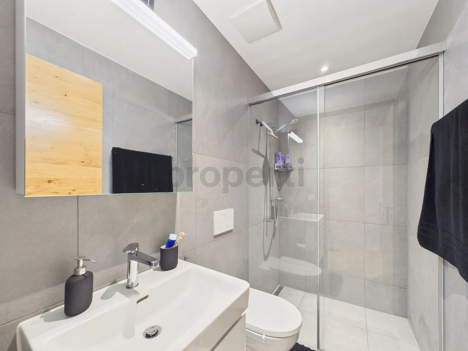 Exklusive 5.5-Zimmer-Attikawohnung mit grosszügiger Terrasse in Künten