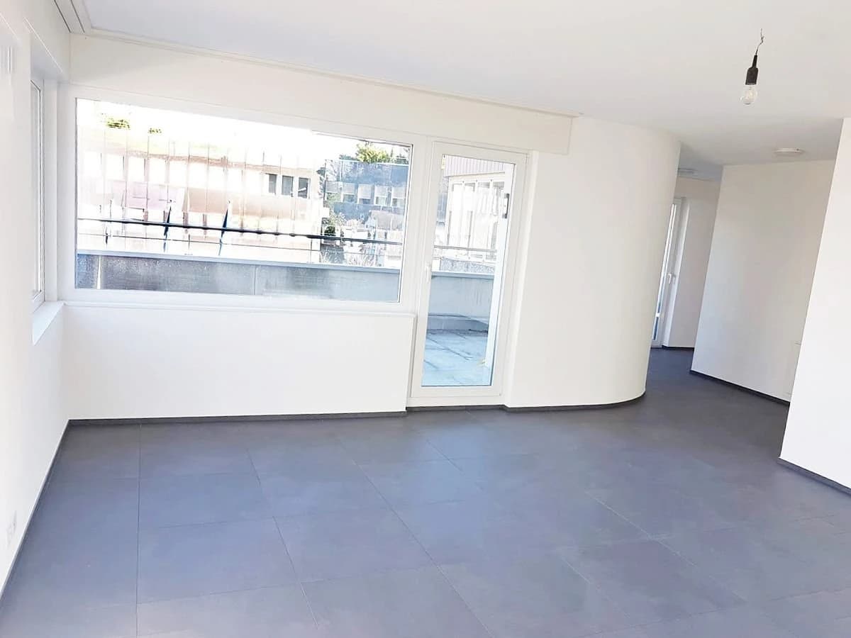 Attraktive Attika-Wohnung mit herrlichem Ausblick auf den Zürichsee in Schindellegi