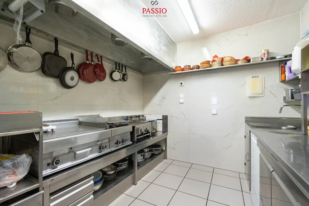 Zentrales 7-Zimmer Stadthaus mit Restaurant im Herzen von Olten