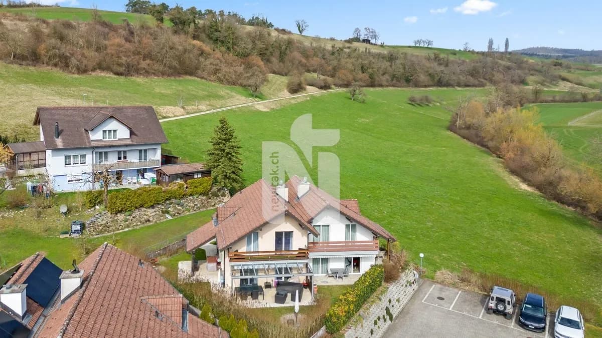 Ruhig, modern, familienfreundlich mit unverbaubarer Weitsicht ins Grüne, Garten und Tiefgaragenplätze