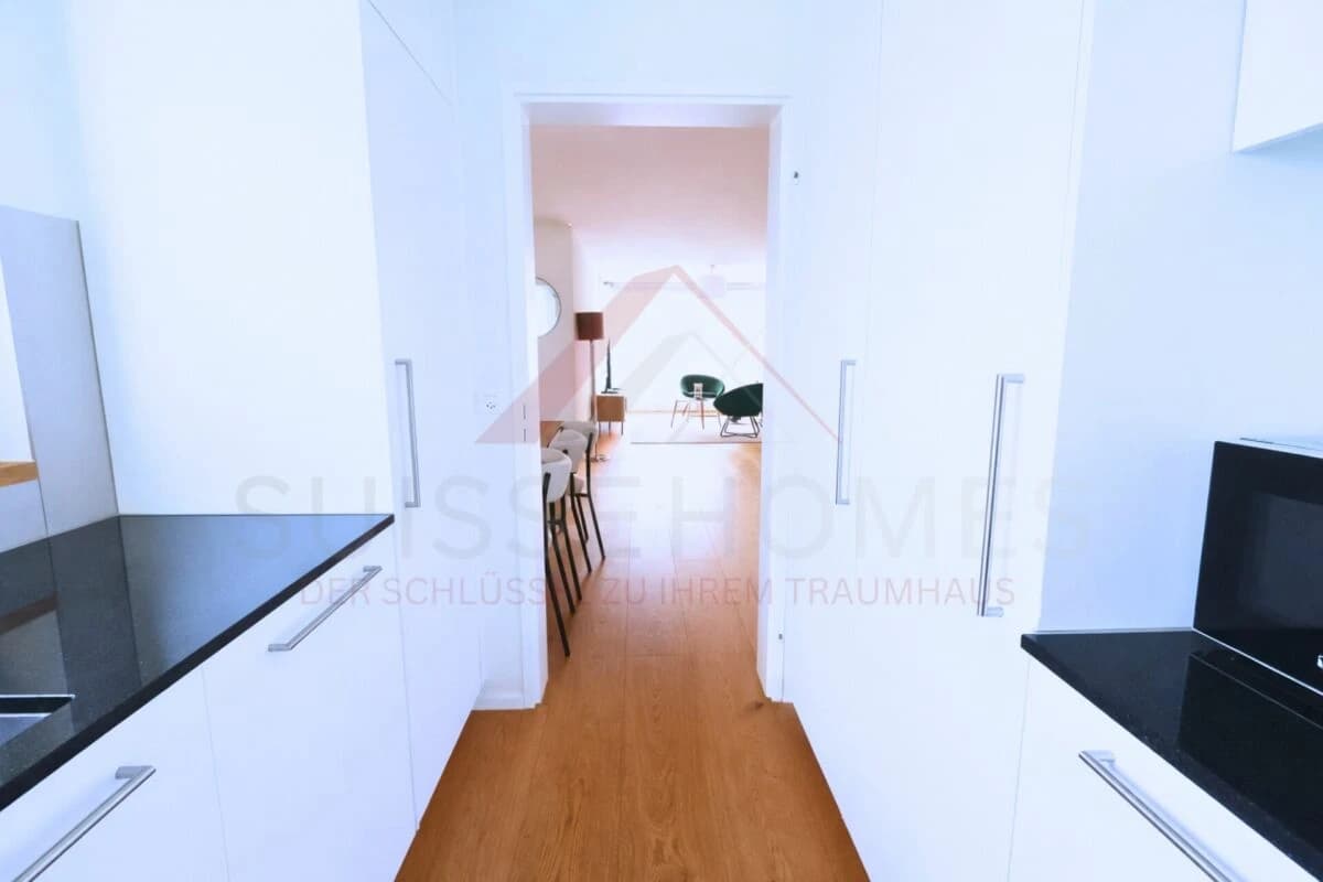 Exklusive 3.5-Zimmer-Wohnung im 15. Obergeschoss mit spektakulärer Weitsicht in 8152 Opfikon